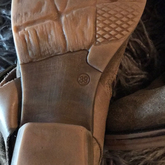 Studded distressed boots - Picture 2 of 2